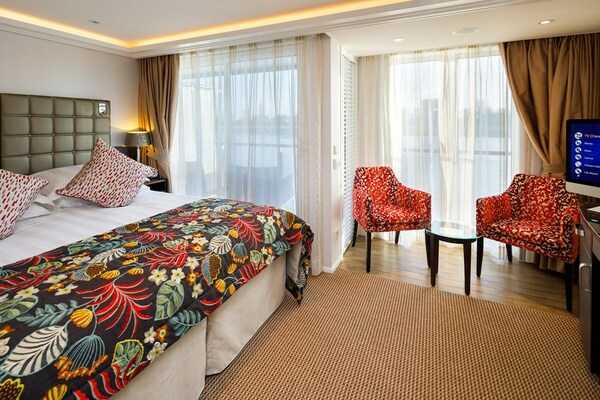 AmaWaterways AmaKristina Accommodation Cat AA 2.jpg